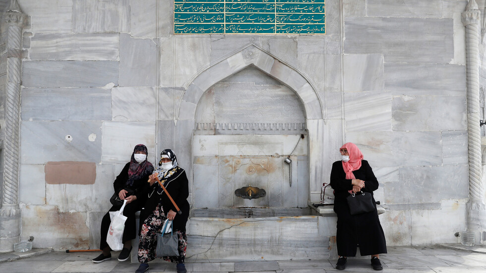 في أدنى حصيلة منذ 44 يوما.. تركيا تسجل نحو 900 إصابة بكورونا خلال 24 ساعة