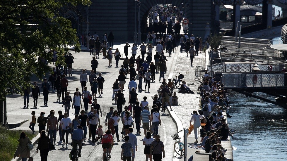 ارتفاع إصابات كورونا ووفياتها في فرنسا