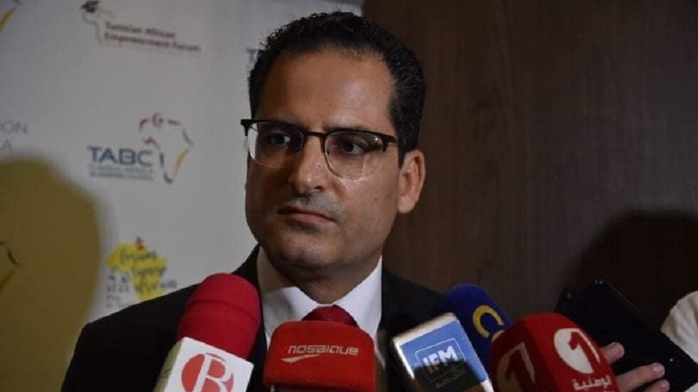 تونس.. رئيس حكومة تصريف الأعمال إلياس الفخفاخ يقيل وزير الخارجية من مهامه