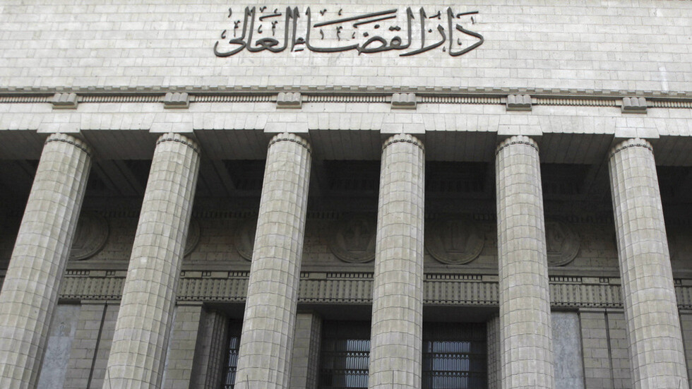 مصر.. حبس المتهم بإلقاء أبنائه الثلاثة أمام القطار 4 أيام وعرضه على طبيب نفسي
