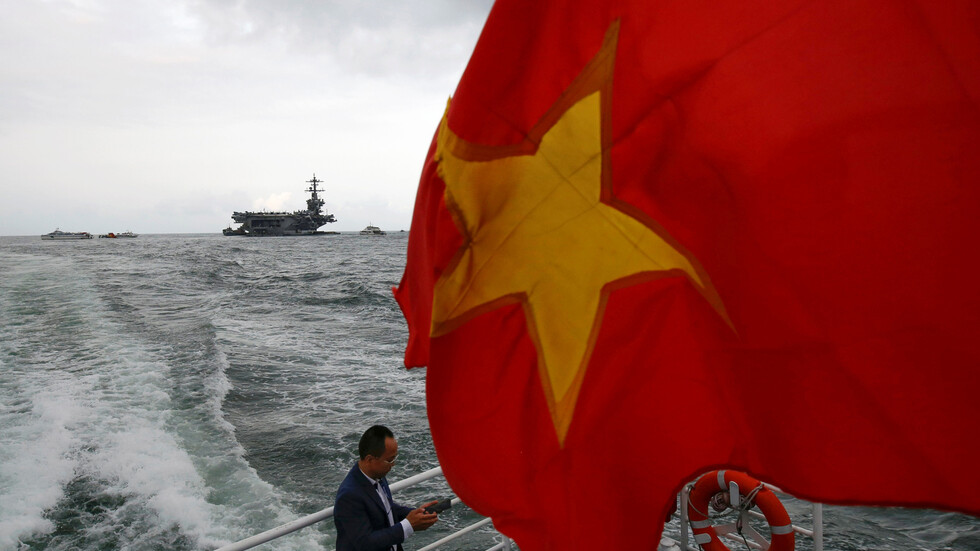 فيتنام تجلي 80 ألف شخص من دا نانغ السياحية بعد تفشي كورونا