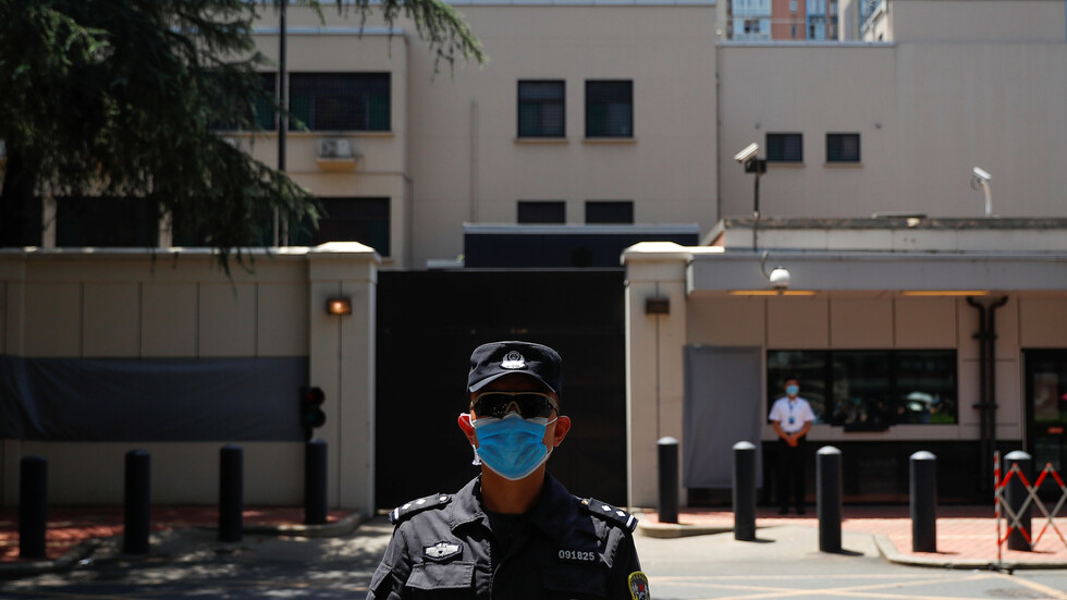 الصين تغلق القنصلية الأمريكية في تشنغدو