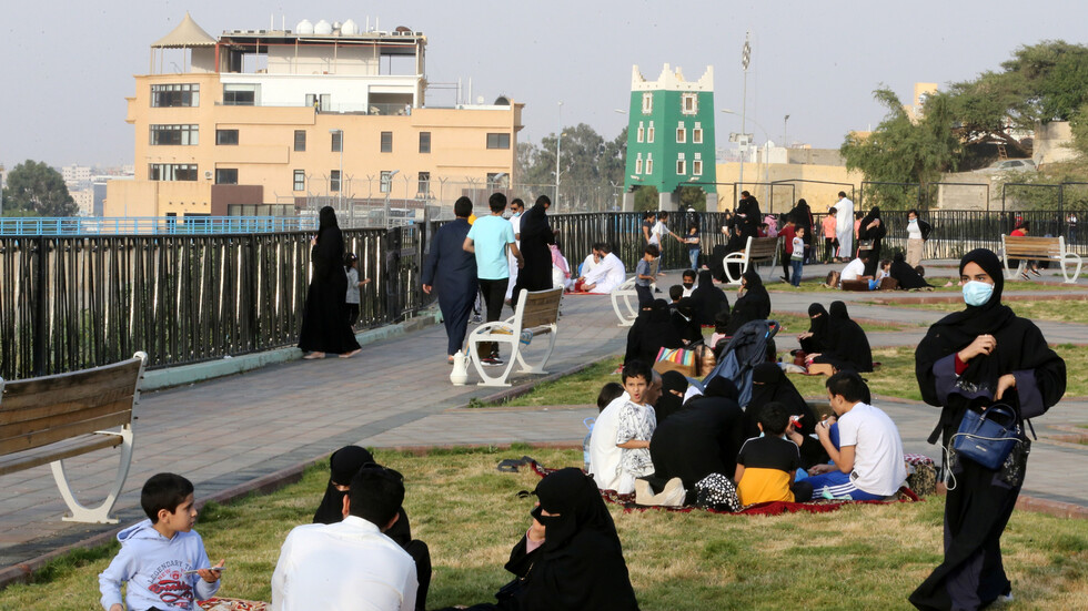 السعودية تسجل 1993 إصابة و27 وفاة جديدة بفيروس كورونا