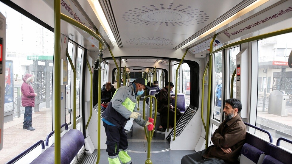 المغرب.. إغلاق مفاجئ لـ 8 مدن بسبب كورونا يؤدي إلى ارتباك وفوضى على الطرق