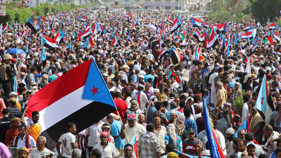 في جنوب اليمن يتخلون عن الحكم الذاتي