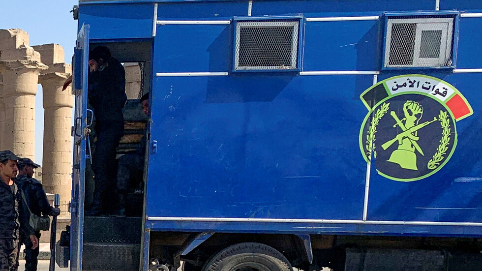 مصر.. شاب يقتل والدته ويلقي شقيقه من الطابق الرابع أول أيام عيد الأضحى