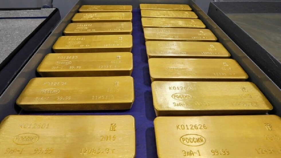 الذهب يلامس حاجز الـ1800 دولار مع تفاقم كورونا