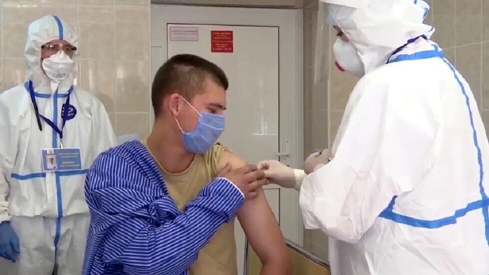 كورونا.. روسيا تبدأ المرحلة النهائية من اختبارات لقاح مضاد للفيروس
