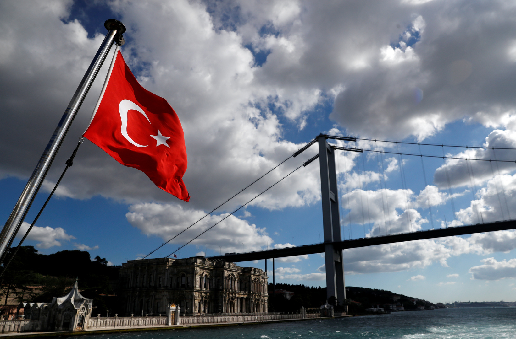 الولايات المتحدة تطالب تركيا بمنع الغواصات الروسية من عبور البوسفور