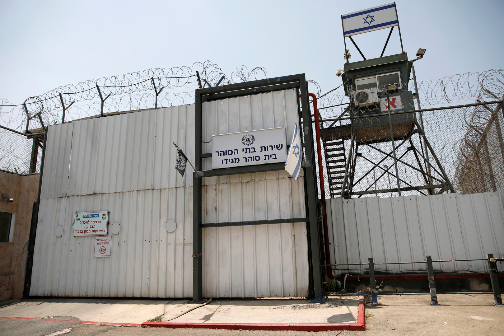 إصابة أول أسير فلسطيني في السجون الإسرائيلية بكورونا