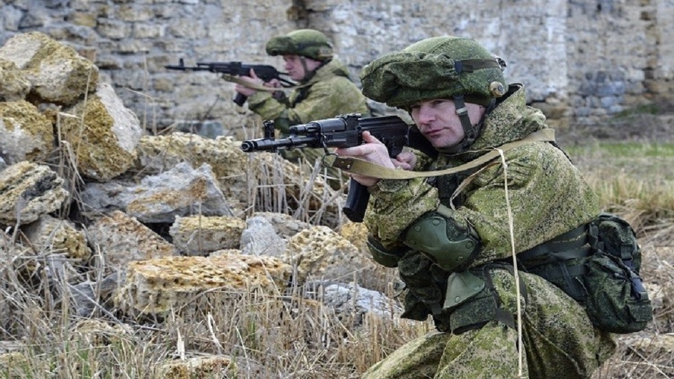 بوتين يوعز بإجراء اختبار مفاجئ لجاهزية الجيش في منطقتين عسكريتين