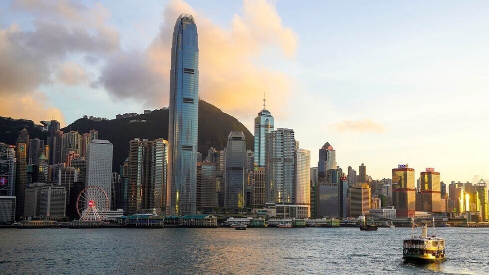 بريطانيا تعلق معاهدتها مع هونغ كونغ لتسليم المجرمين