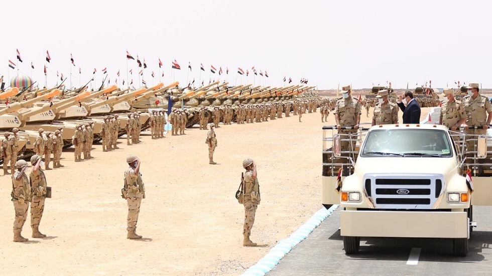 الرئيس المصري/ عبد الفتاح السيسي أثناء زيارته للمنطقة الغربية العسكرية (20 يونيو 2020)