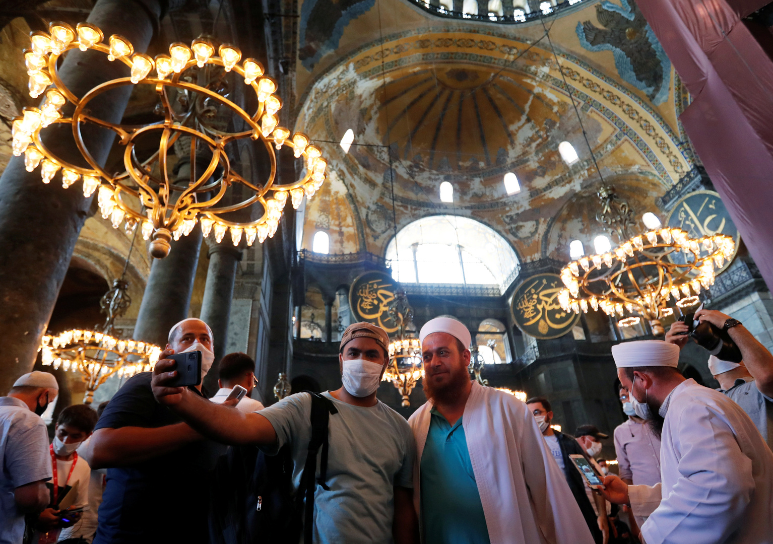 تشاووش أوغلو: فتح مسجد آيا صوفيا يمثل صفحة جديدة من تاريخ استقلال تركيا