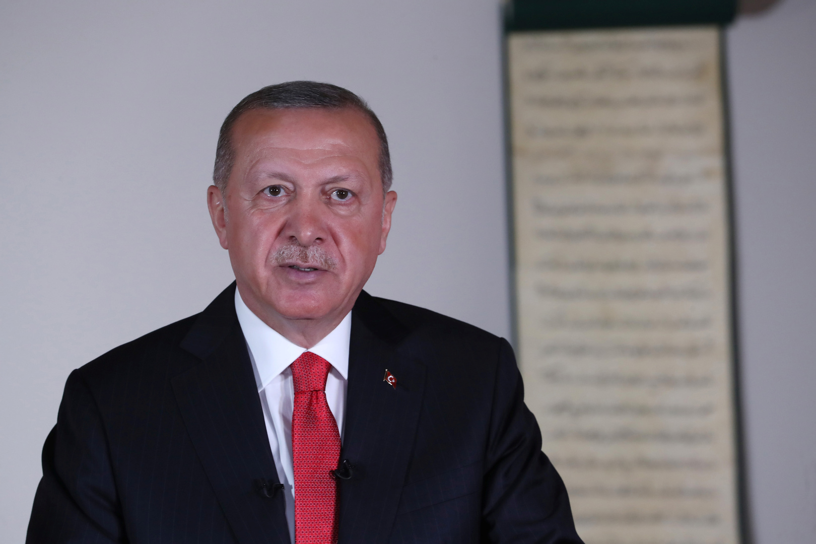 أردوغان شهر خنجره: تركيا أدخلت قوات إلى أذربيجان