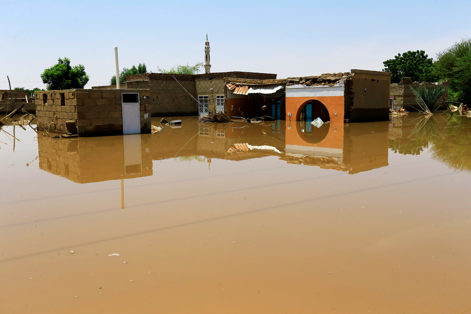 السودان يعلن عن انهيار مفاجئ لأحد السدود وتدمير أكثر من 600 منزل