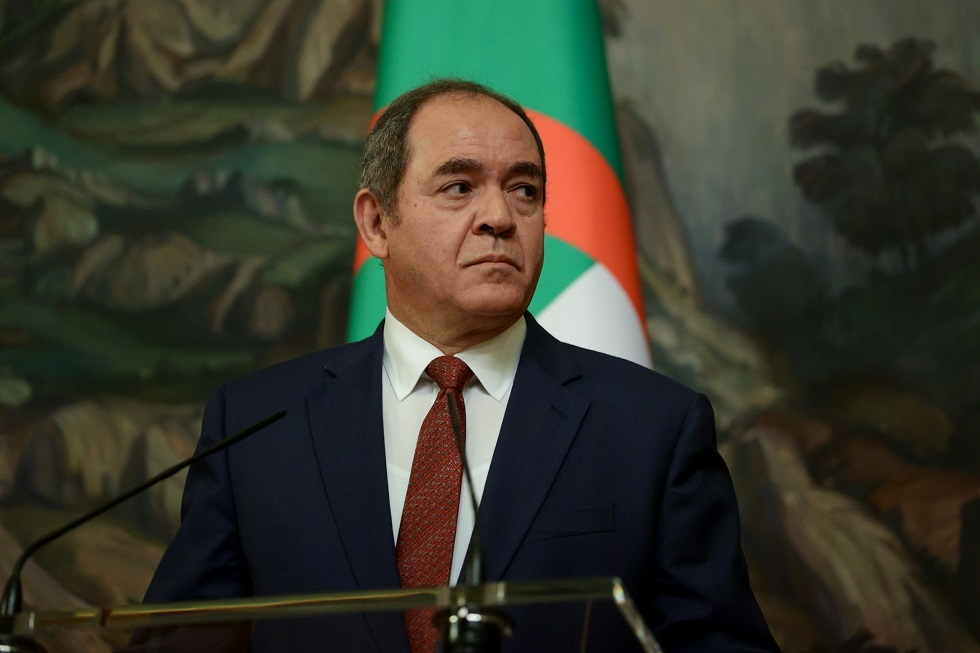 وزيرا خارجية الصين والجزائر يبحثان الملف الليبي ومبادرة 