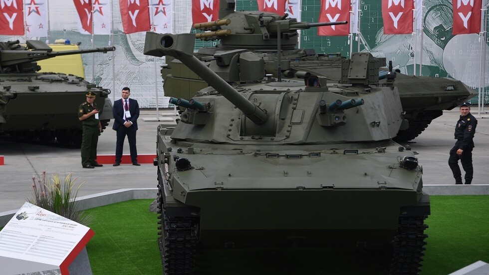 قوات المظليين في الجيش الروسي تستعد لاستقبال عربات مدفعية جديدة