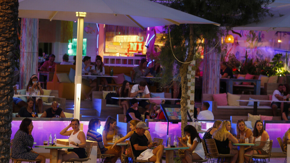 إسبانيا.. انخفاض حاد في السياحة