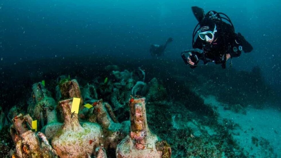 اليونان تفتتح  أول متحف تحت الماء في العالم