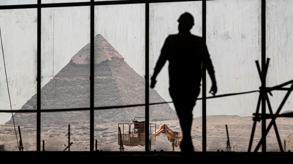 مؤرخ روسي مشهور يكذّب إيلون ماسك: المصريون القدماء بنوا الأهرامات ولدينا أدلة على ذلك