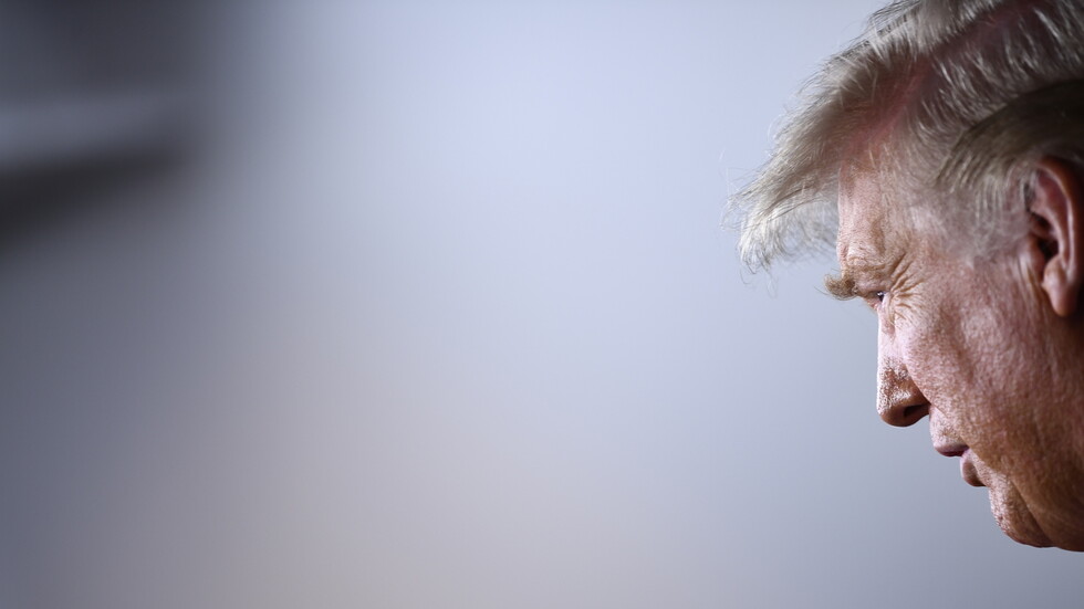 ترامب: الجائحة بدأت في التراجع بالولايات المتحدة