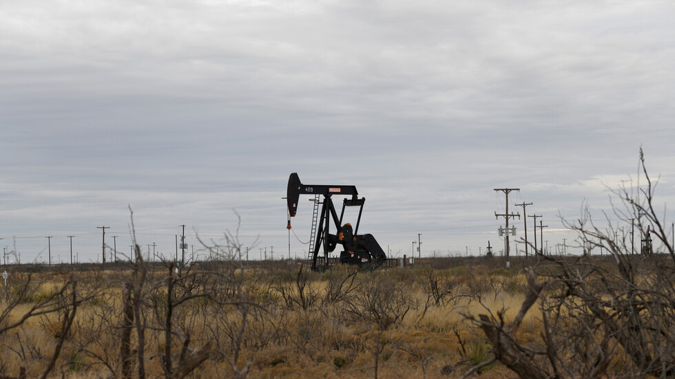 الولايات المتحدة تجني النفط الغريب