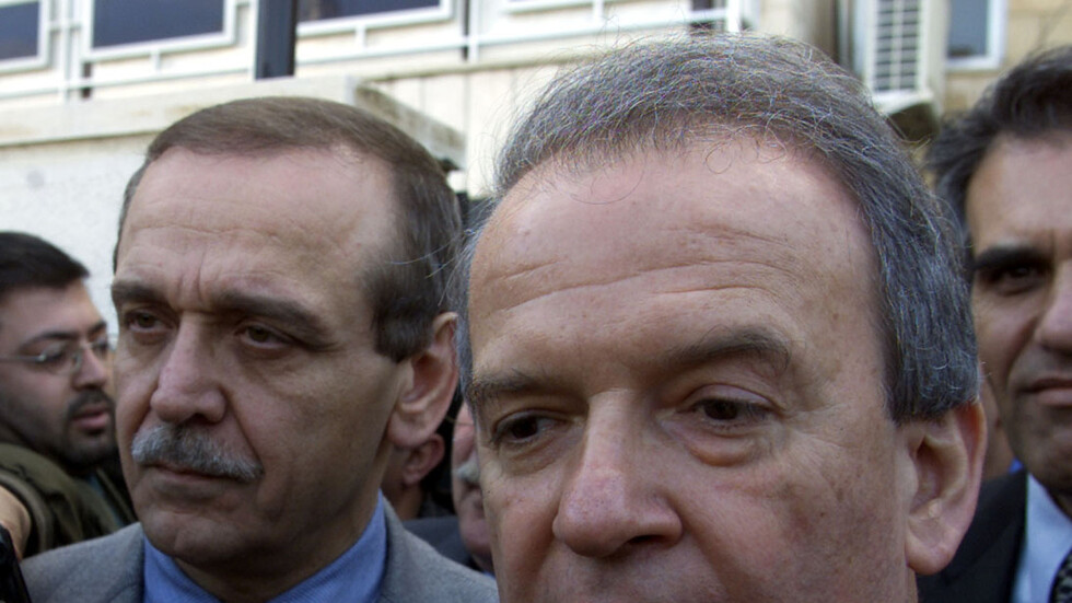 النائب مروان حمادة يعلن استقالته من البرلمان اللبناني