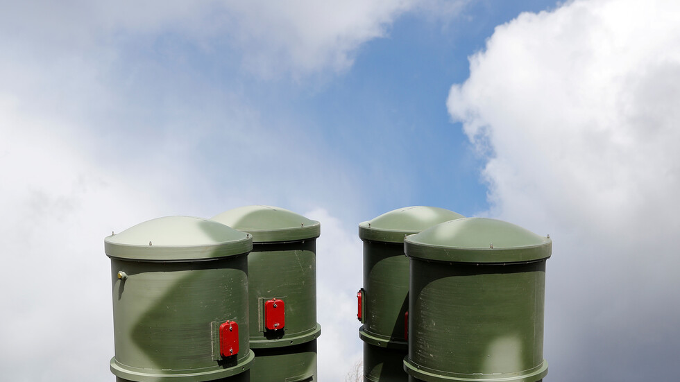 بدلا من إس-300: صواريخ صينية تظهر في أوروبا