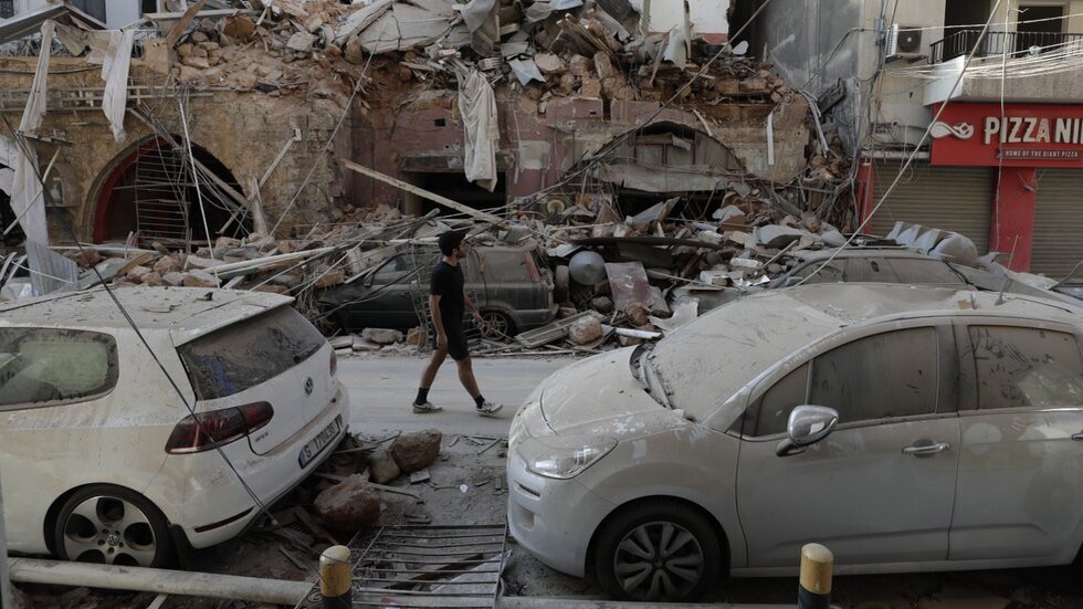 بعد انفجار المرفأ.. سحابة سامة تهدد سكان بيروت