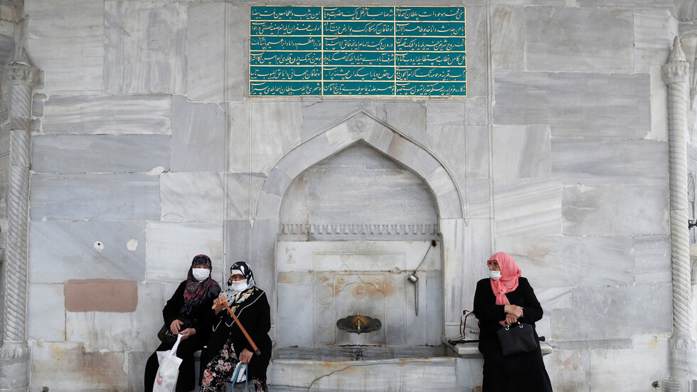 أنقرة: لا توجد في تركيا مستشفيات مكتظة بمرضى كورونا