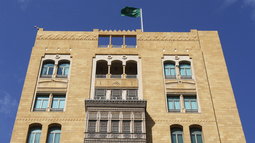 السعودية تعلن تسيير جسر جوي إلى لبنان لمساعدة المتضررين من انفجار مرفأ بيروت