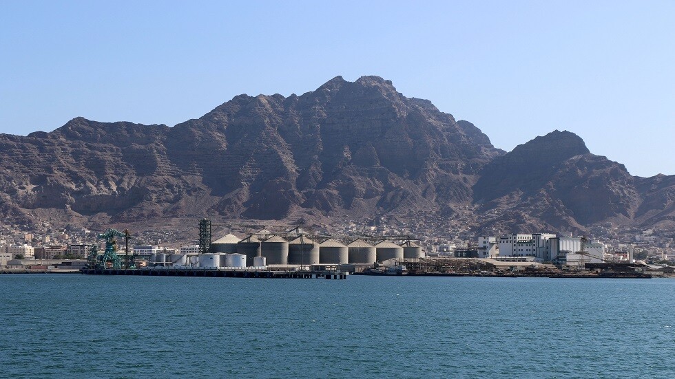 مصادر إعلامية: الكشف عن ضعف كمية "انفجار بيروت" من نترات الأمونيوم محتجزة في ميناء عدن