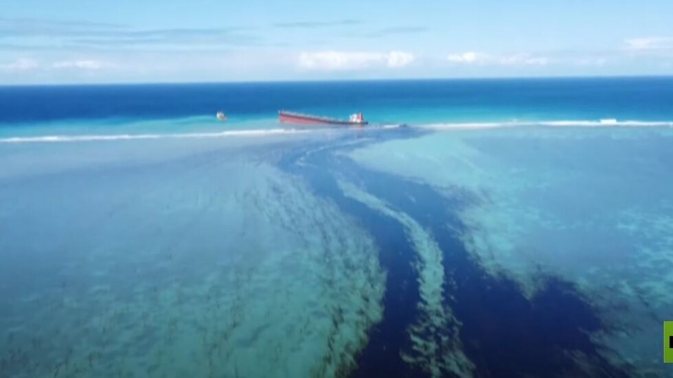 تسرب نفطي في المحيط الهندي من ناقلة يابانية