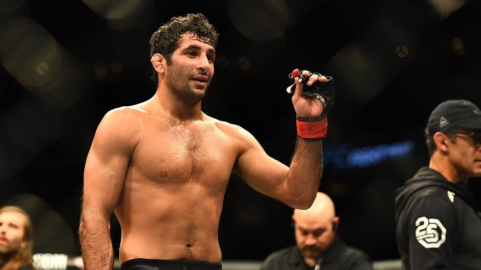 مقاتل إيراني-أمريكي يوجه ضربة