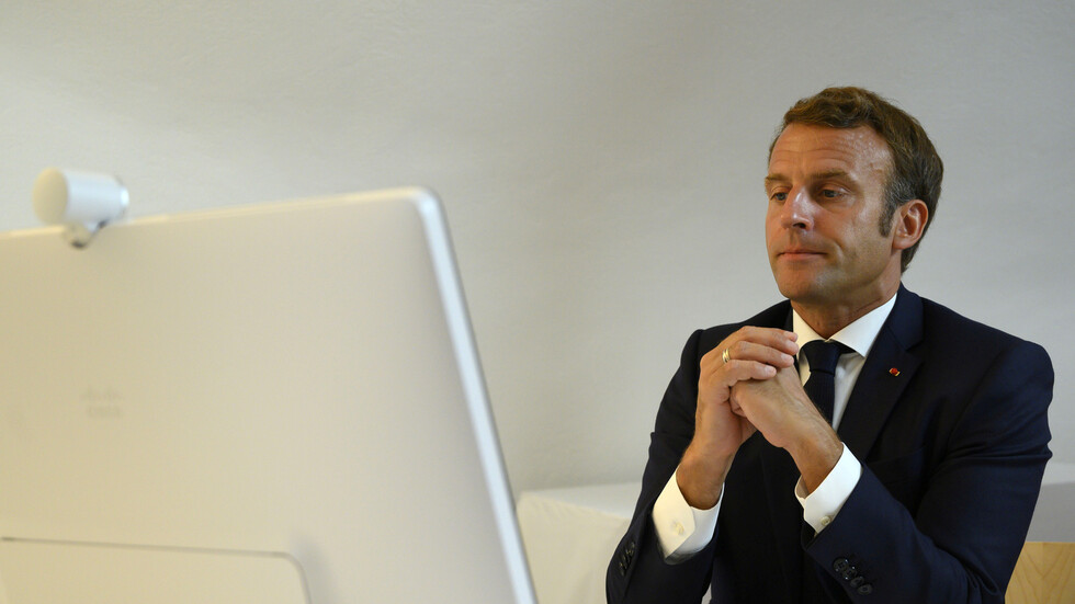 تبرعات ماكرون المسمومة!