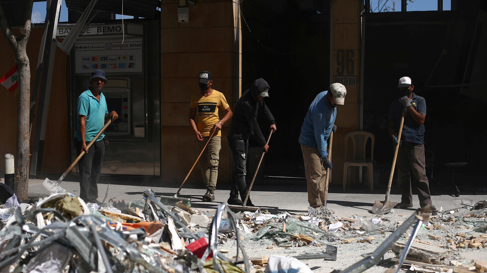 بيروت لا تزال تهتز من الانفجار