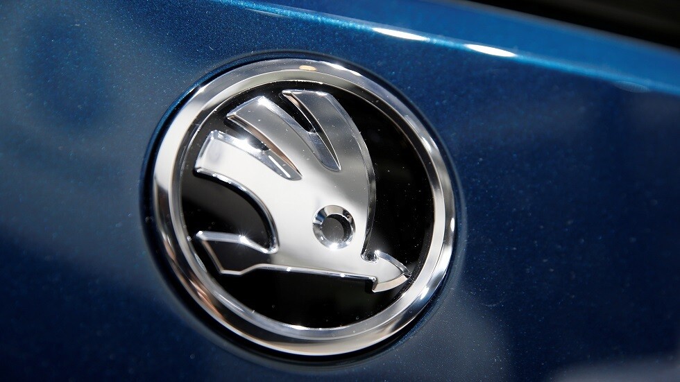 سكودا تروّج لسيارتها العائلية القادمة