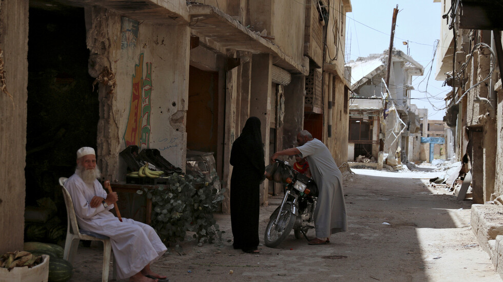 مصدر عسكري لـRT: مجهولون يغتالون رئيس بلدية إيب ونجليه بريف درعا
