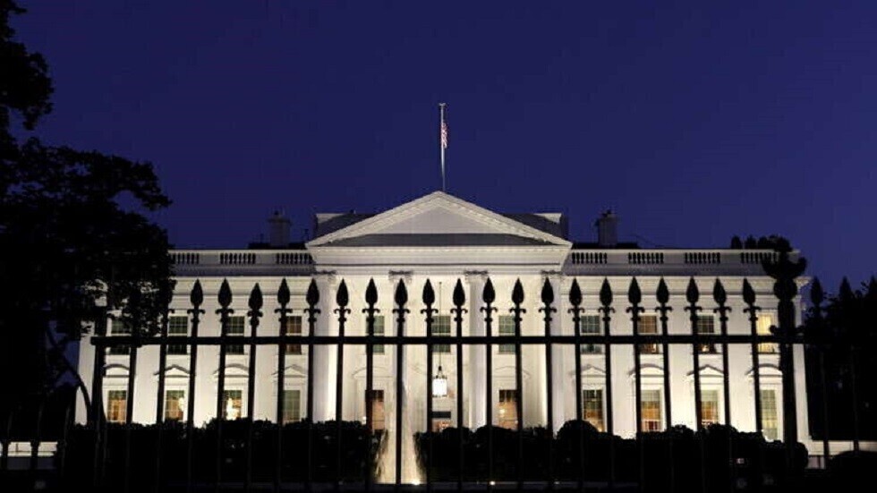 اختيار بين السلاح والنووي