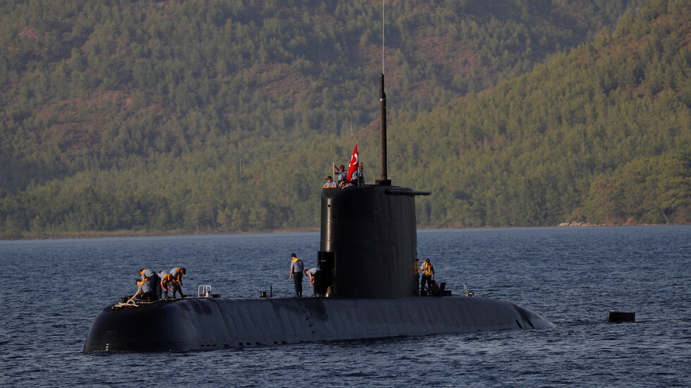 تقارير: رصد غواصة تركية قبالة سواحل اليونان