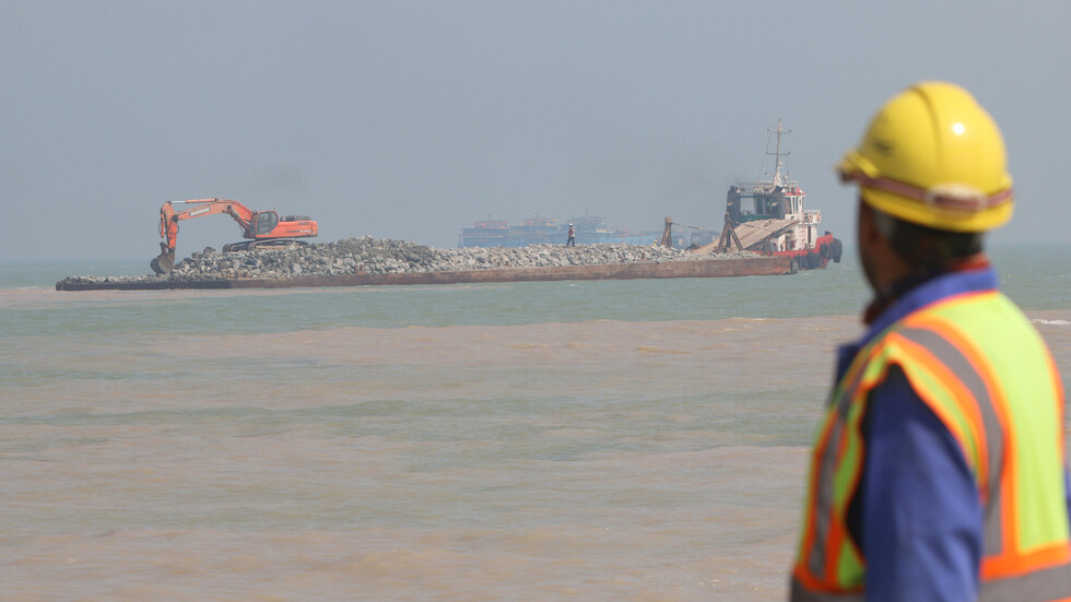 العراق يعلن بدء المرحلة الأولى من إنشاء ميناء "الفاو" الكبير قريبا