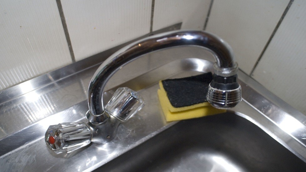 اكتشاف "الوكر" الرئيسي لتكاثر البكتيريا في المطبخ