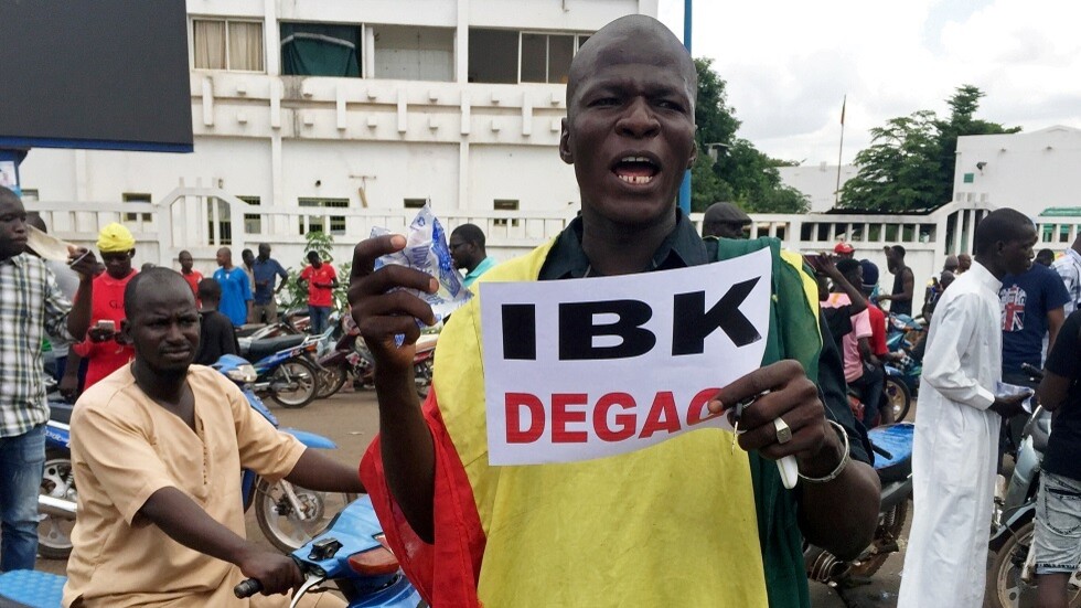 مالي.. توقف القناة التلفزيونية الحكومية عن البث بعد اعتقال الرئيس (صورة)