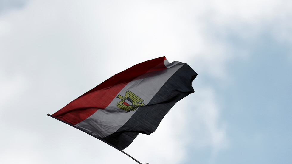 مصر.. ضابط مفصول وزوجته المغربية يعذبان طفلة بوحشية (صورة)