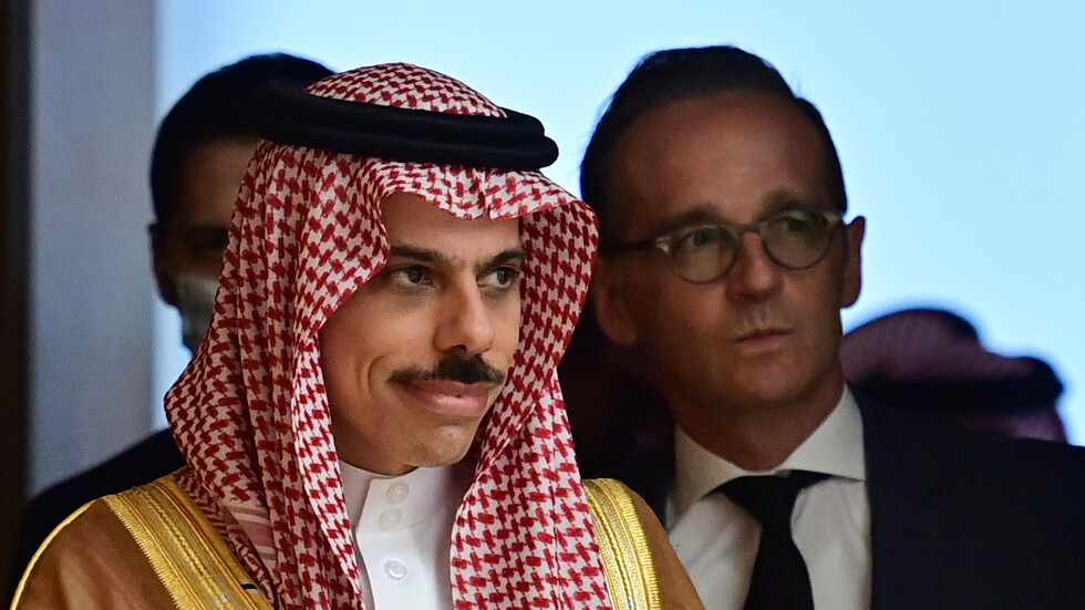 وزير الخارجية السعودي: المملكة ملتزمة بالسلام على أساس خطة السلام العربية