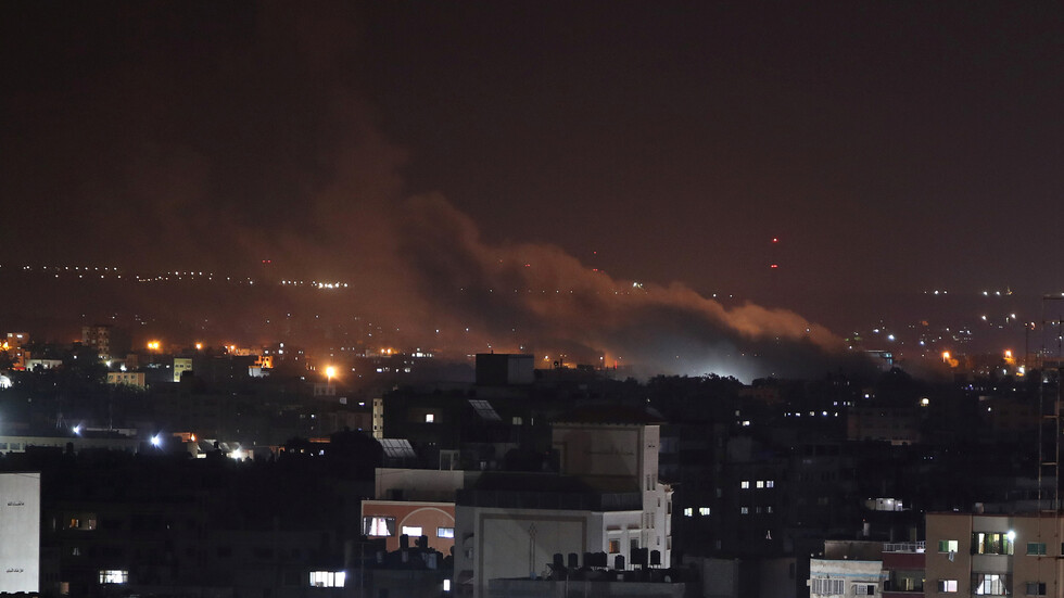 طائرات إسرائيلية تقصف مواقع لـ 