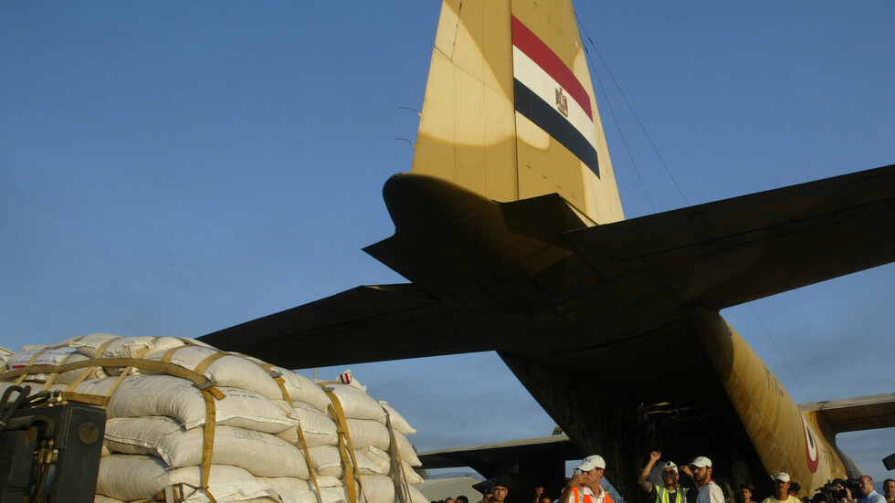 مصر مستمرة في تقديم المساعدات للبنان عقب انفجار مرفأ بيروت