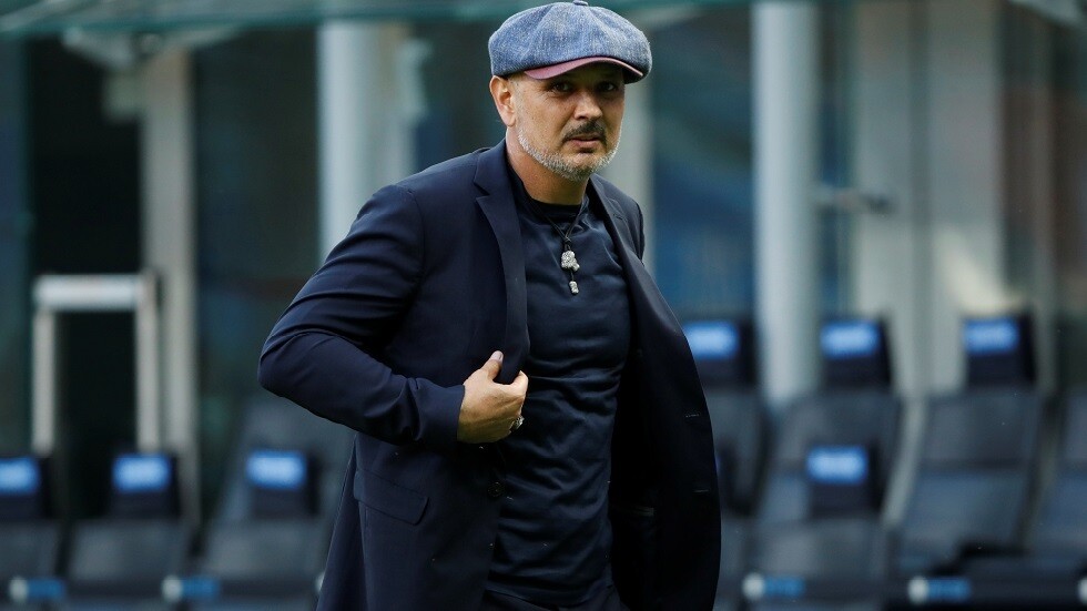 إصابة مدرب بولونيا ميخايلوفيتش بكورونا