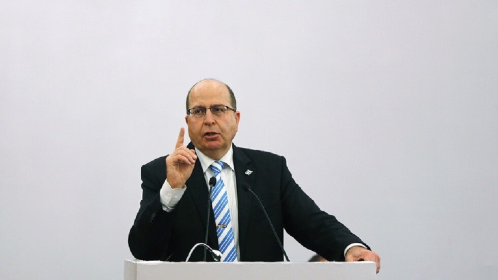 وزير الدفاع الإسرائيلي الأسبق يدعو الشرطة إلى قراءة كتاب حول النازية